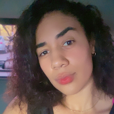 Suellen Suany